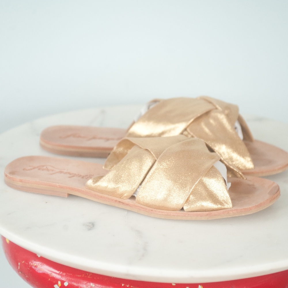 Free People Gold Sandals - Picture 3 of 13